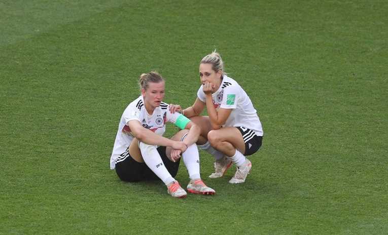 World Cup nữ 2019: Thụy Điển ngược dòng loại đội tuyển Đức