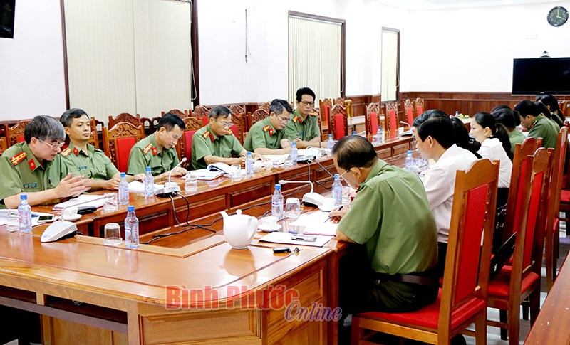 UBKT Đảng ủy C&ocirc;ng an Trung ương nắm t&igrave;nh h&igrave;nh tại Đảng bộ C&ocirc;ng an tỉnh