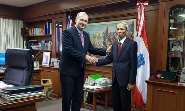 Th&uacute;c đẩy quan hệ hợp t&aacute;c hữu nghị giữa Việt Nam v&agrave; Paraguay