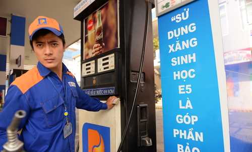 Giá xăng trước áp lực tiếp tục tăng giá