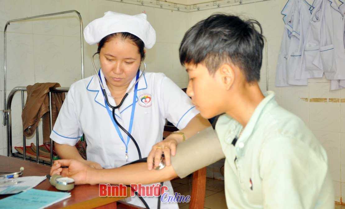 Trạm y tế xã Đường 10 chăm sóc tốt sức khỏe nhân dân