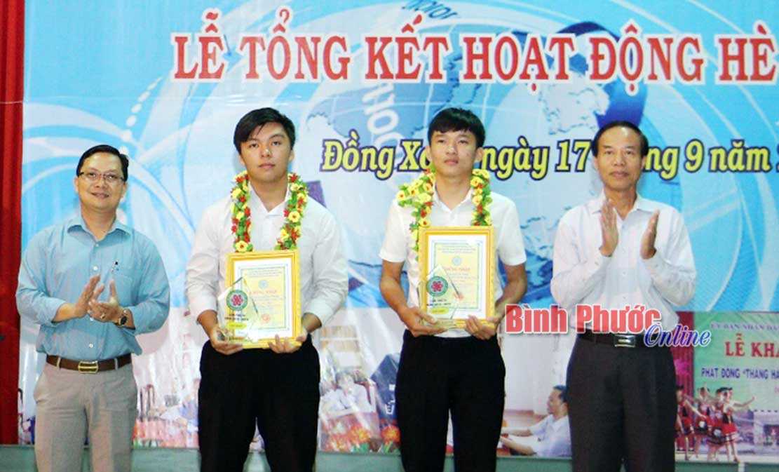Đồng Xoài trao giải cuộc thi sáng tạo thanh thiếu niên, nhi đồng