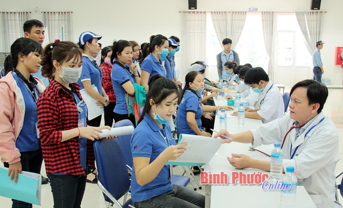 V&igrave; quyền lợi của nữ c&ocirc;ng nh&acirc;n