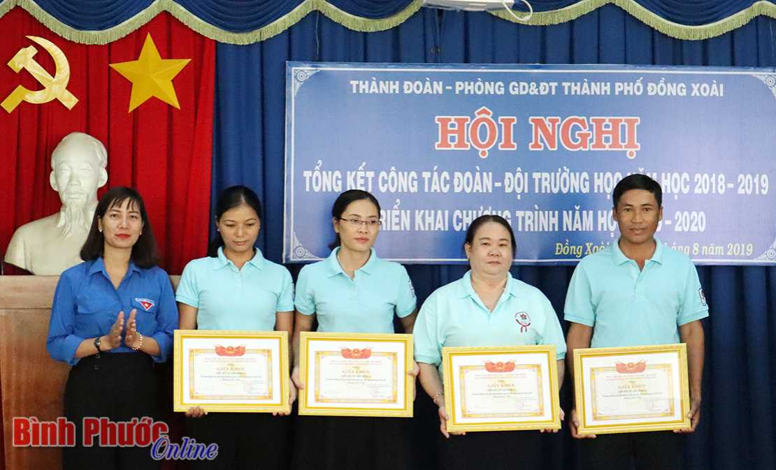 900 “Đôi bạn cùng tiến” hỗ trợ nhau trong học tập