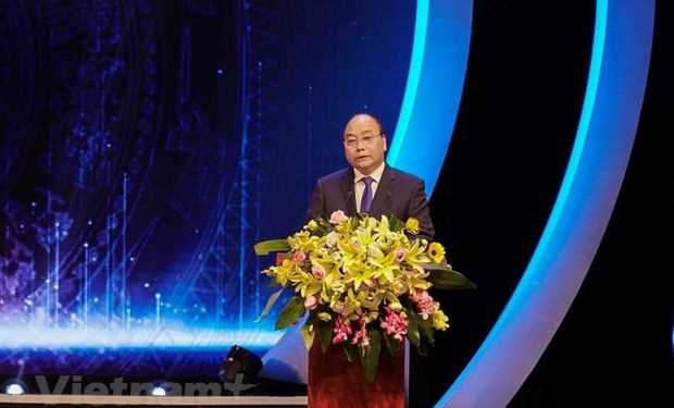 Thủ tướng: B&aacute;o ch&iacute; cần kh&aacute;ch quan trong xử l&yacute; th&ocirc;ng tin về tham nhũng