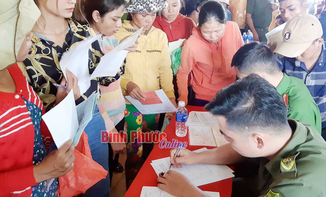 Làm chứng minh nh&acirc;n d&acirc;n miễn ph&iacute; tại x&atilde; Thống Nhất