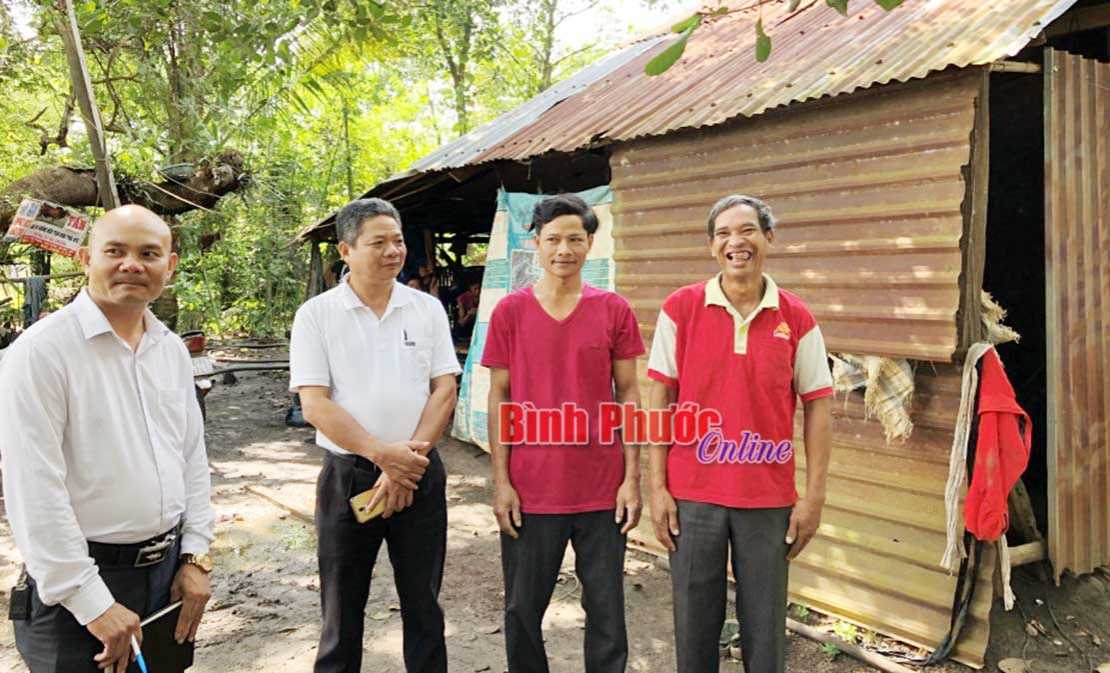 Ban vận động Quỹ Vì người nghèo tỉnh khảo sát hộ khó khăn về nhà ở