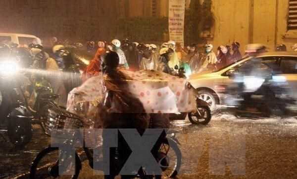 Bắc Bộ mưa dông, Trung Bộ nắng nóng gay gắt đến ngày 29-7