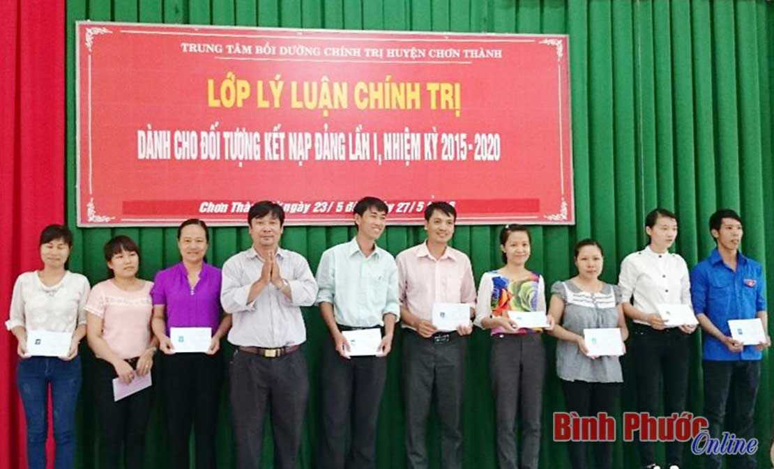 Chơn Th&agrave;nh đẩy mạnh thực hiện Kết luận số 80-KL/TW