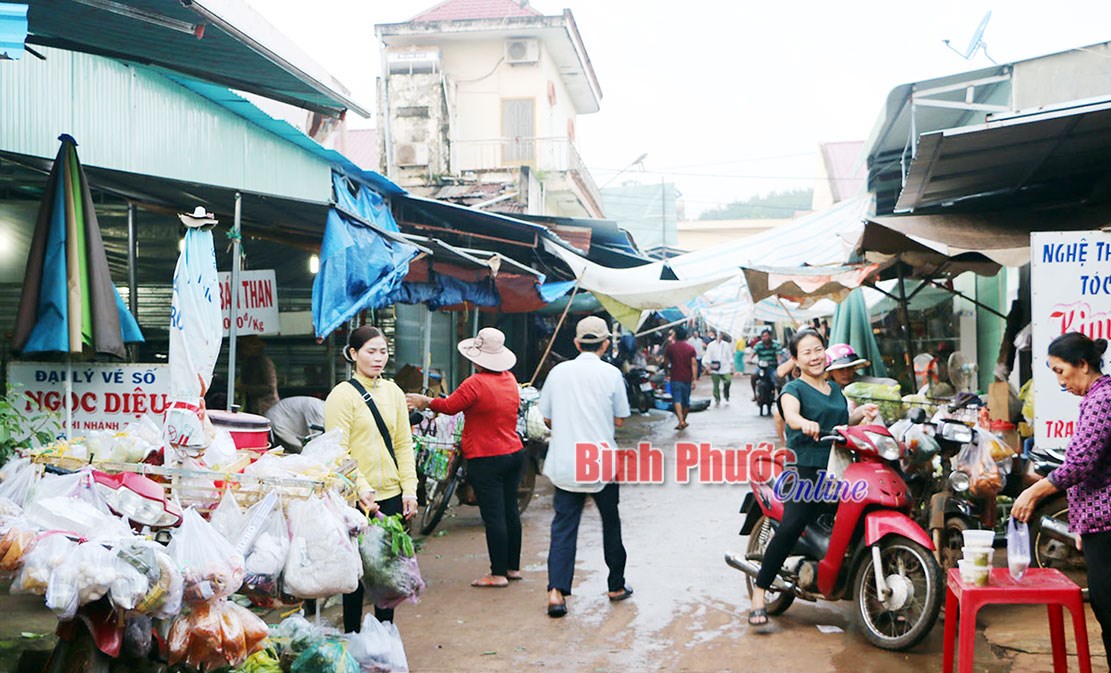 Nhộn nhịp chợ vùng biên