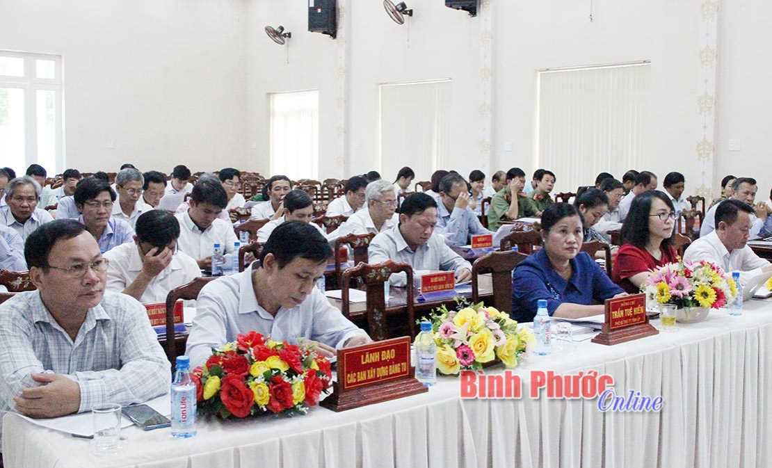 6 th&aacute;ng, kiểm tra 72 tổ chức đảng v&agrave; 309 đảng vi&ecirc;n