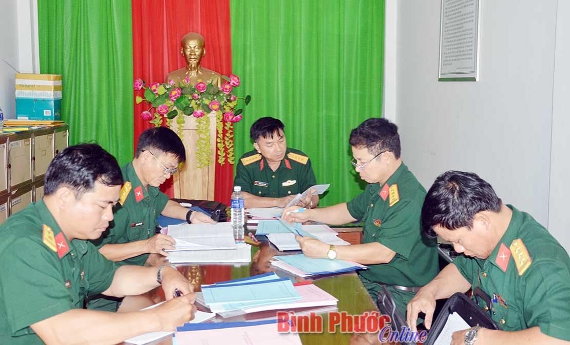 Đại t&aacute; Phạm Khắc To&aacute;n - &ldquo;C&aacute;nh chim đầu đ&agrave;n&rdquo;