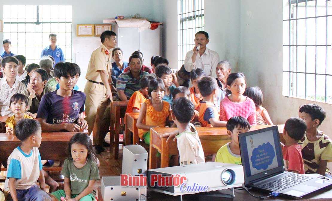 Long H&agrave; ph&aacute;t huy hiệu quả tuy&ecirc;n truyền ph&aacute;p luật