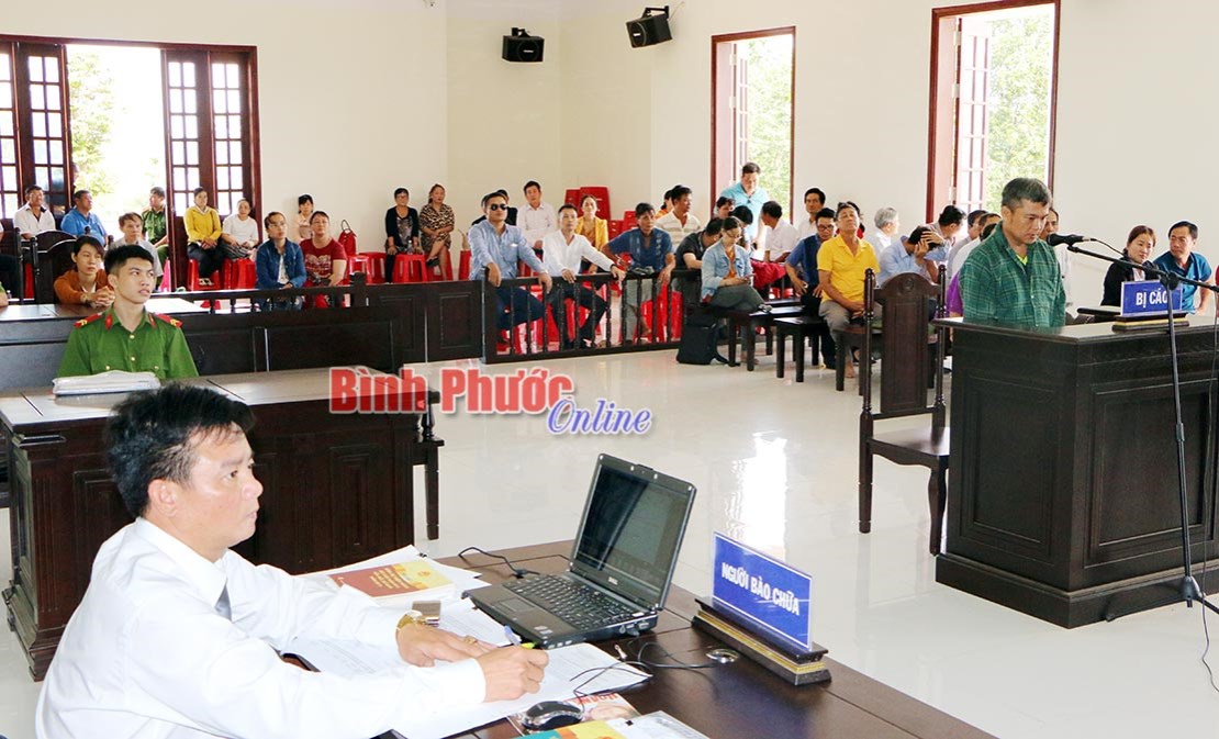 Huy động hơn 107 tỷ đồng tr&aacute;i ph&eacute;p: Tổng gi&aacute;m đốc lĩnh 20 năm t&ugrave;