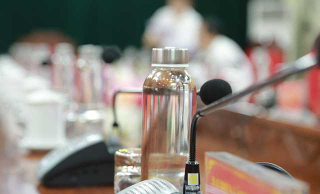 UBMTTQVN tỉnh thực hiện họp không có chai nhựa