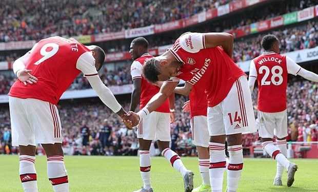 Juergen Klopp: Aubameyang là một tiền đạo không có điểm yếu