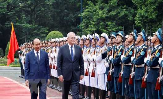 Thủ tướng Nguyễn Xu&acirc;n Ph&uacute;c đ&oacute;n, hội đ&agrave;m với Thủ tướng Australia