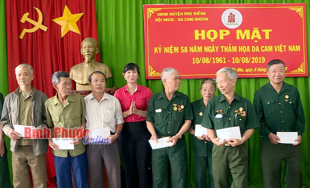 Phú Riềng họp mặt kỷ niệm 58 năm Ngày thảm họa da cam ở Việt Nam