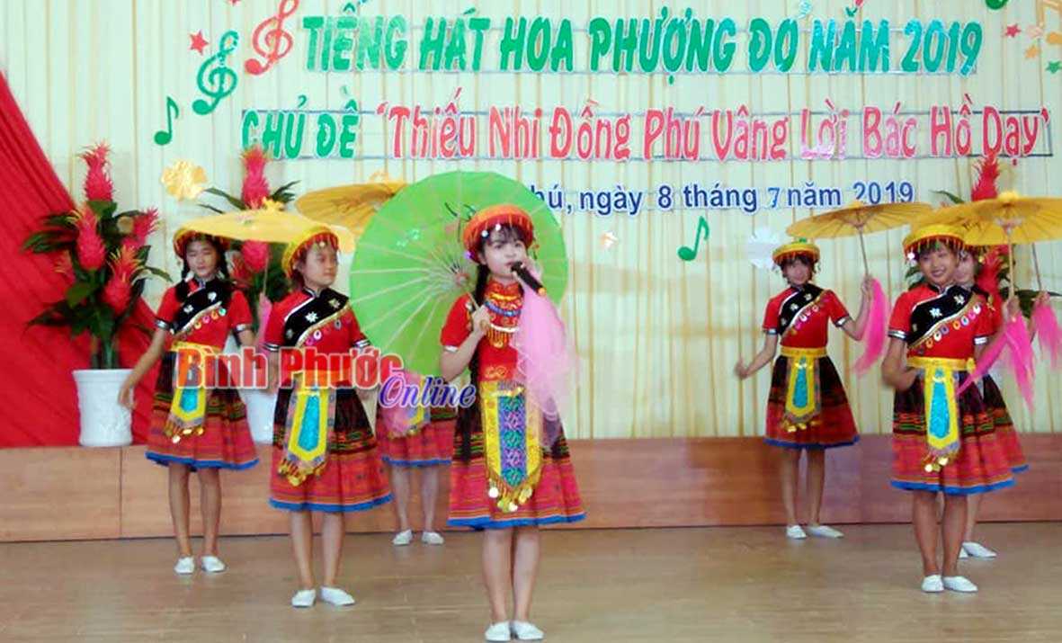 Tân Phú nhất toàn đoàn hội diễn “Tiếng hát hoa phượng đỏ”