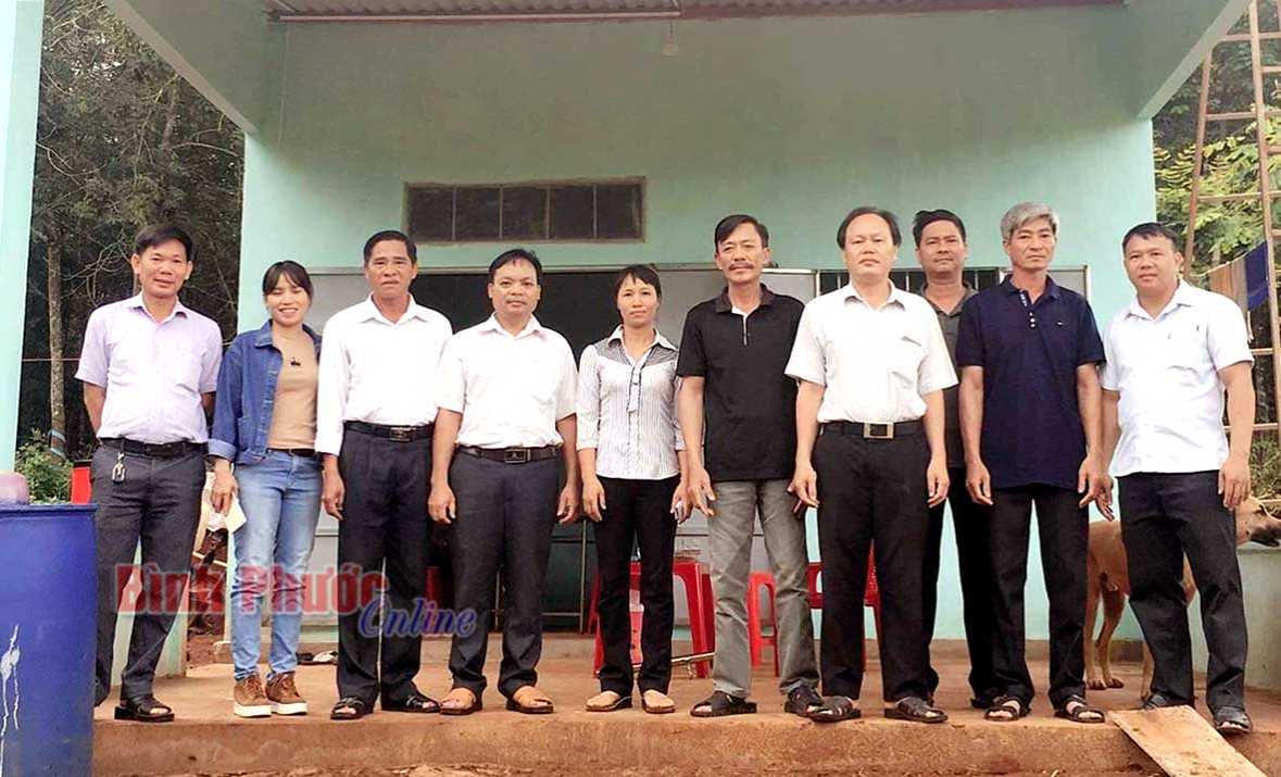 Gia đình em Trần Tuấn Anh được hỗ trợ xây nhà
