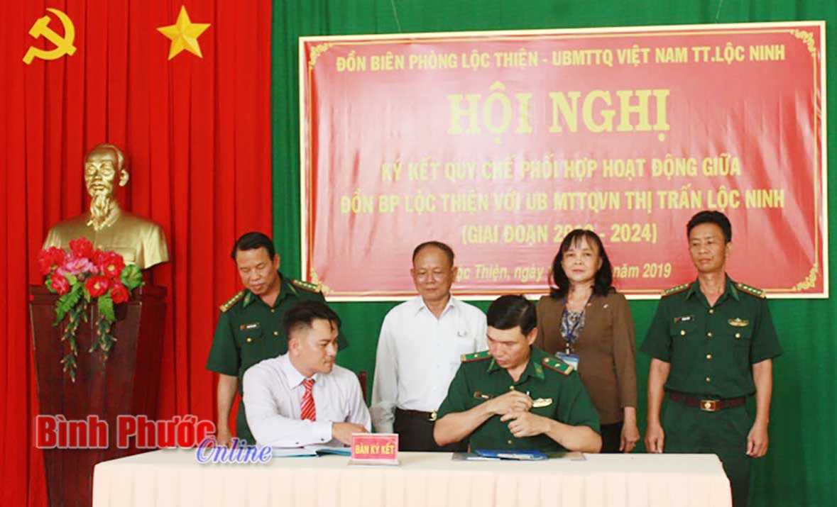 Đồn bi&ecirc;n ph&ograve;ng Lộc Thiện v&agrave; UBMTTQVN thị trấn Lộc Ninh: K&yacute; kết quy chế phối hợp giai đoạn 2019-2024