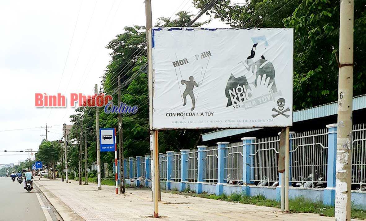 Pa-nô làm xấu mỹ quan