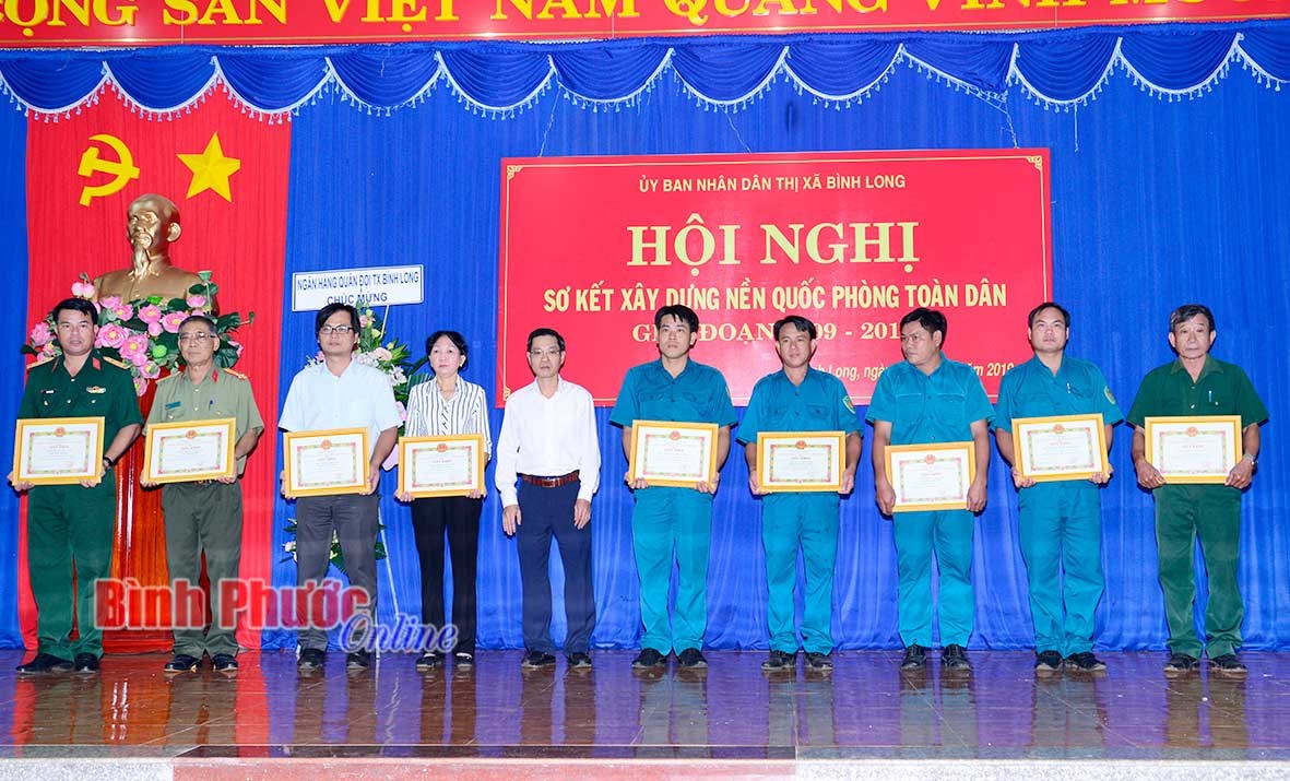 B&igrave;nh Long: Lực lượng d&acirc;n qu&acirc;n tự vệ đạt 1,51% so tổng số d&acirc;n