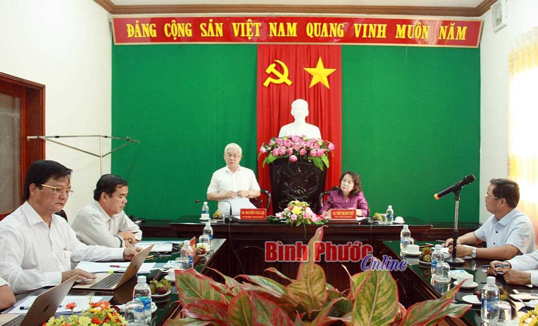 Lộc Ninh tập trung thực hiện tốt c&aacute;c c&ocirc;ng tr&igrave;nh trọng điểm