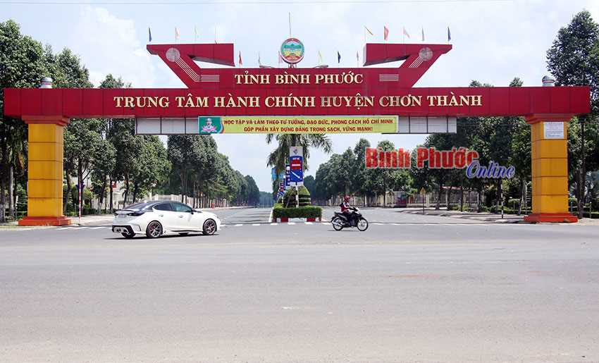 Chơn Th&agrave;nh tạo chuyển biến trong x&acirc;y dựng đảng, ch&iacute;nh quyền