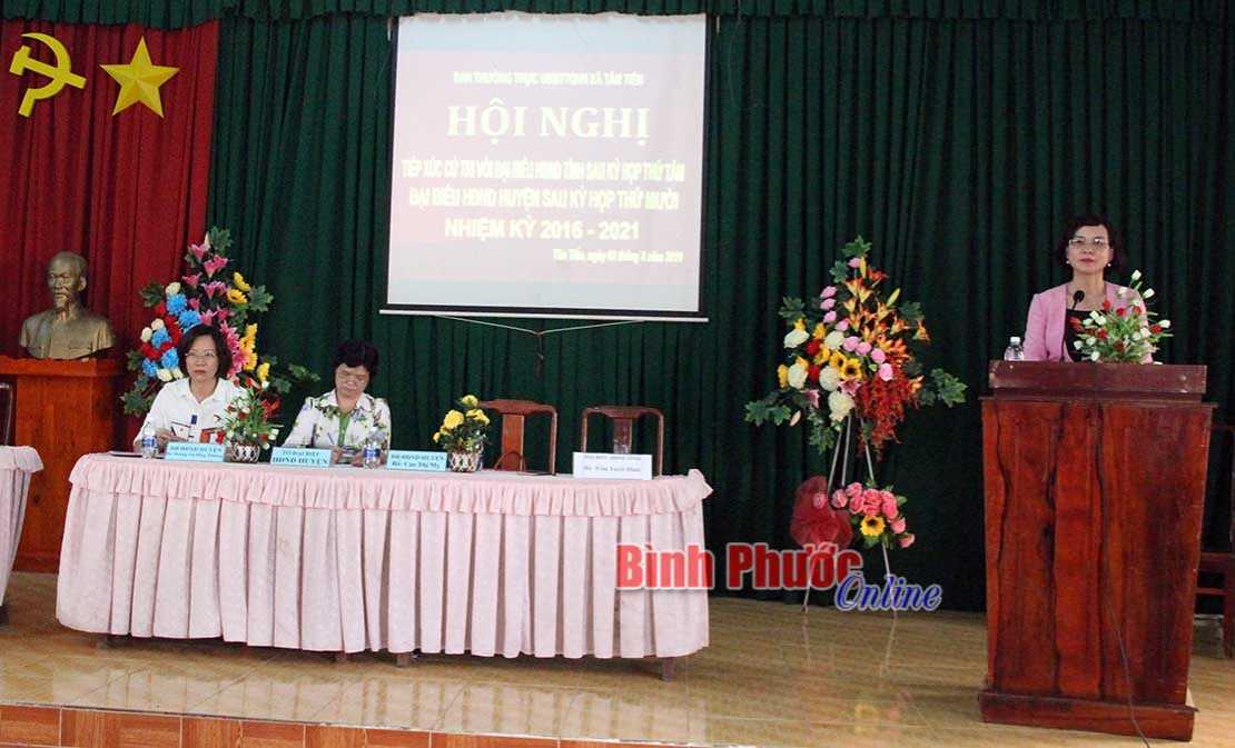 Đại biểu HĐND tỉnh tiếp x&uacute;c cử tri huy&ecirc;̣n Đ&ocirc;̀ng Phú