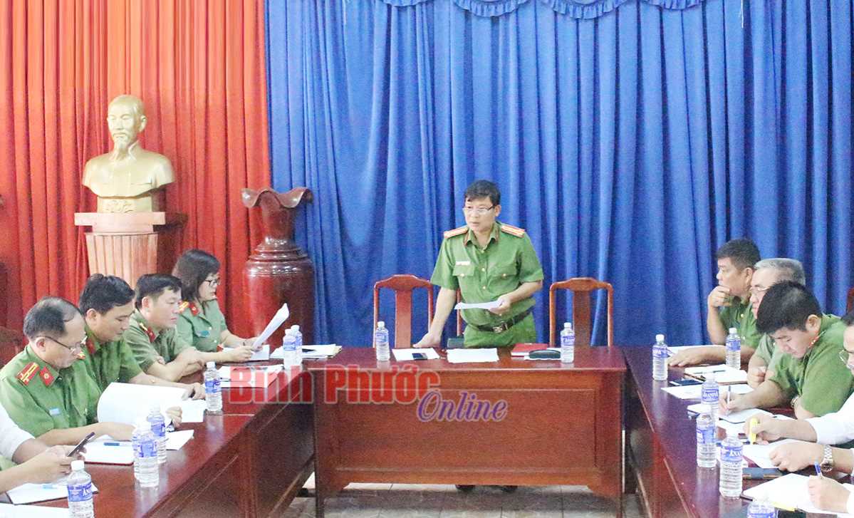C&ocirc;ng an tỉnh kiểm tra c&ocirc;ng t&aacute;c chuyển h&oacute;a địa b&agrave;n tại Long H&agrave;