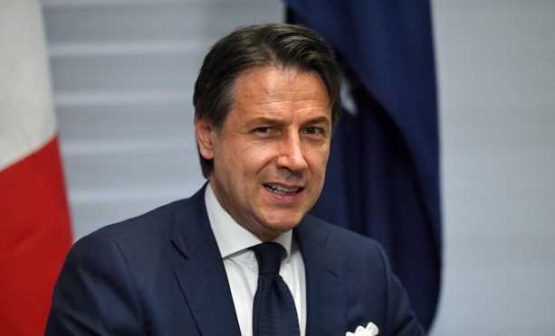 Italy: Các thành viên M5S ủng hộ chính phủ liên minh mới với PD