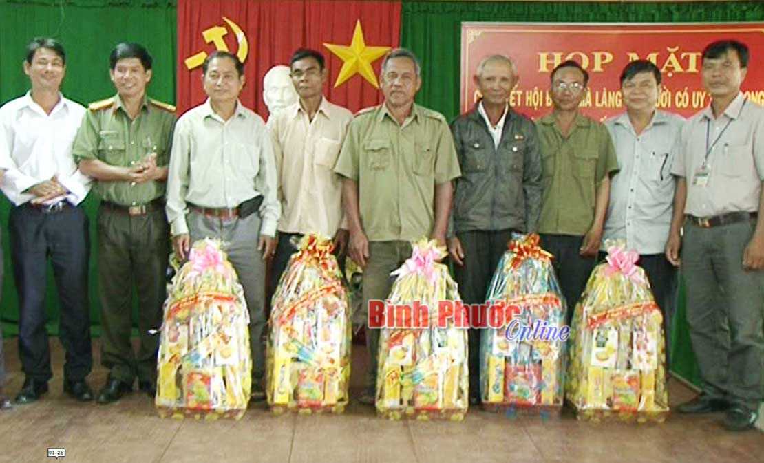 Huyện Lộc Ninh có 62 người uy tín, già làng tiêu biểu