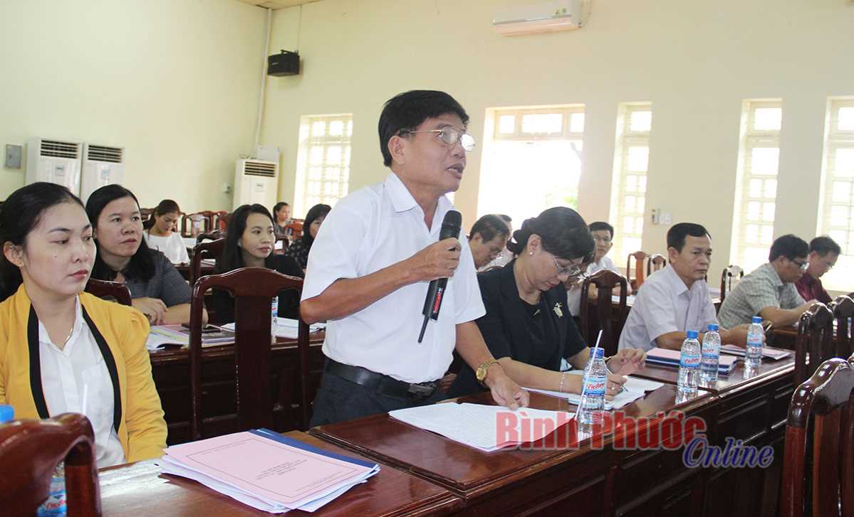 Hội thảo khoa học về tài liệu dạy và học địa lý địa phương