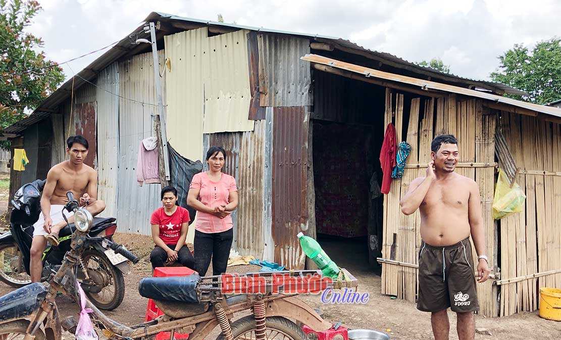 Khảo sát thực tế hộ nghèo khó khăn về nhà ở tại Bù Đốp