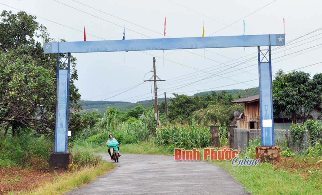 Cổng chào nhếch nhác