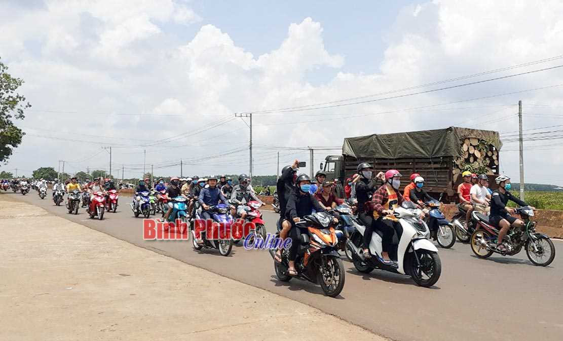 Qu&aacute; coi thường luật!