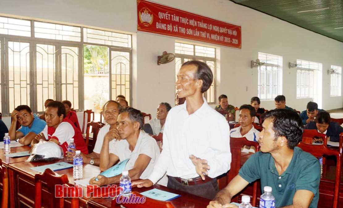 Phổ biến ph&aacute;p luật giao th&ocirc;ng cho đồng b&agrave;o DTTS