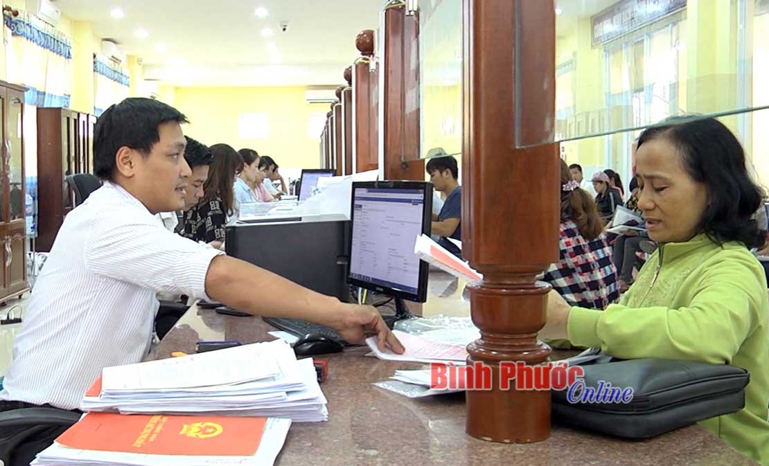 Nhiều tập thể, c&aacute; nh&acirc;n điển h&igrave;nh học v&agrave; l&agrave;m theo B&aacute;c