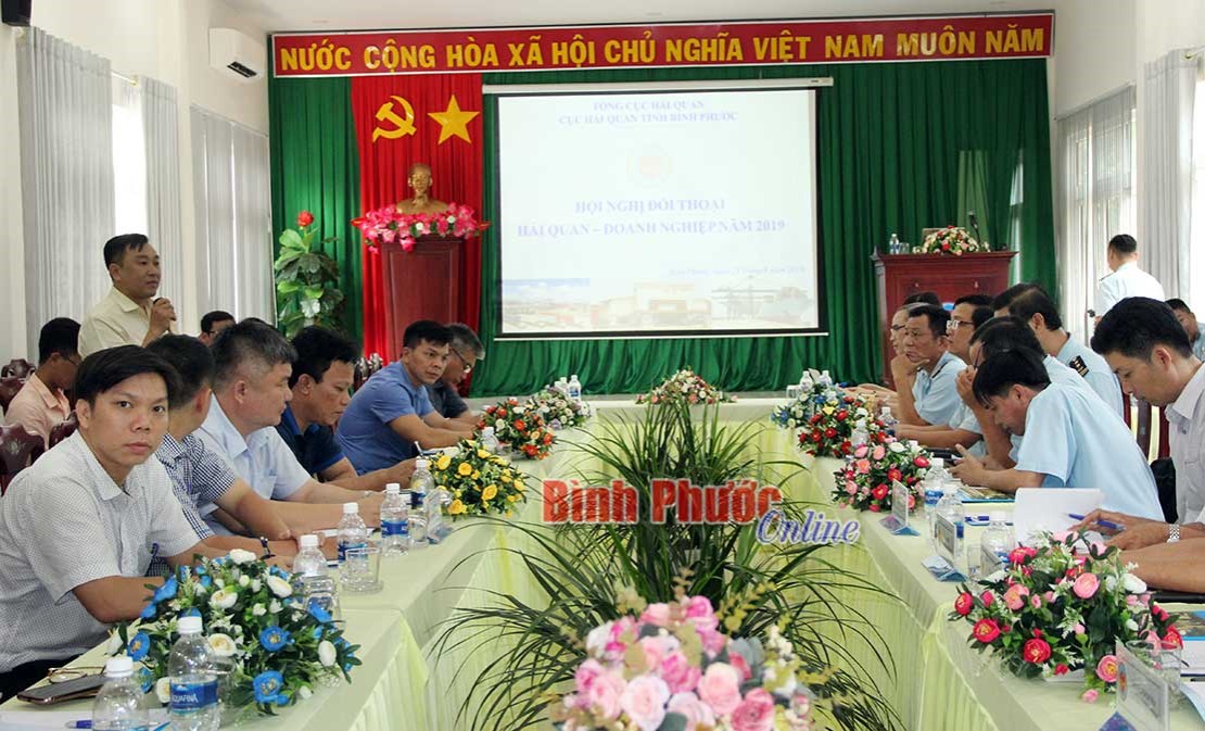 Cục Hải quan đối thoại với doanh nghiệp