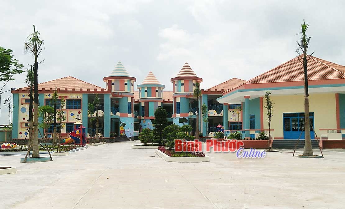 Chơn Th&agrave;nh khởi sắc n&ocirc;ng th&ocirc;n mới