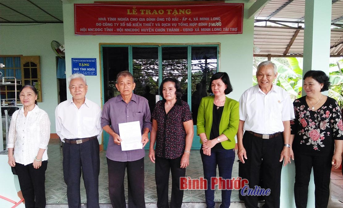 Chơn Th&agrave;nh chăm lo gia đ&igrave;nh ch&iacute;nh s&aacute;ch, người c&oacute; c&ocirc;ng