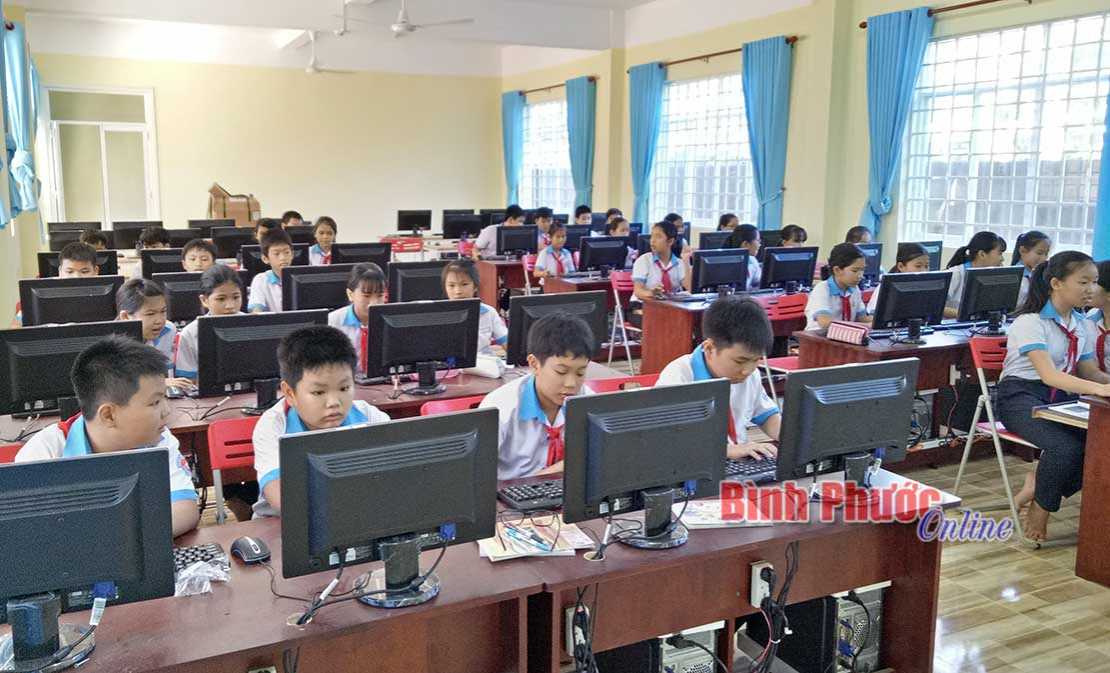 Ứng dụng công nghệ thông tin trong dạy, học và quản lý