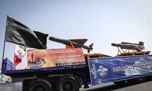 Iran trình diễn nhiều tên lửa hiện đại tự chế tạo trong lễ diễu binh