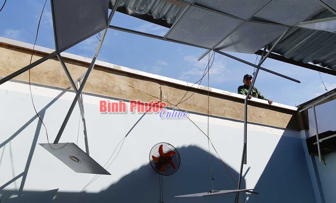 Lộc Ninh, Bù Đăng: Lốc xoáy gây thiệt hại nhiều diện tích cây trồng