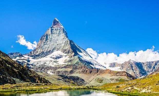 Ngọn núi đẹp nhất thế giới Matterhorn bắt đầu nứt vỡ vì tan băng