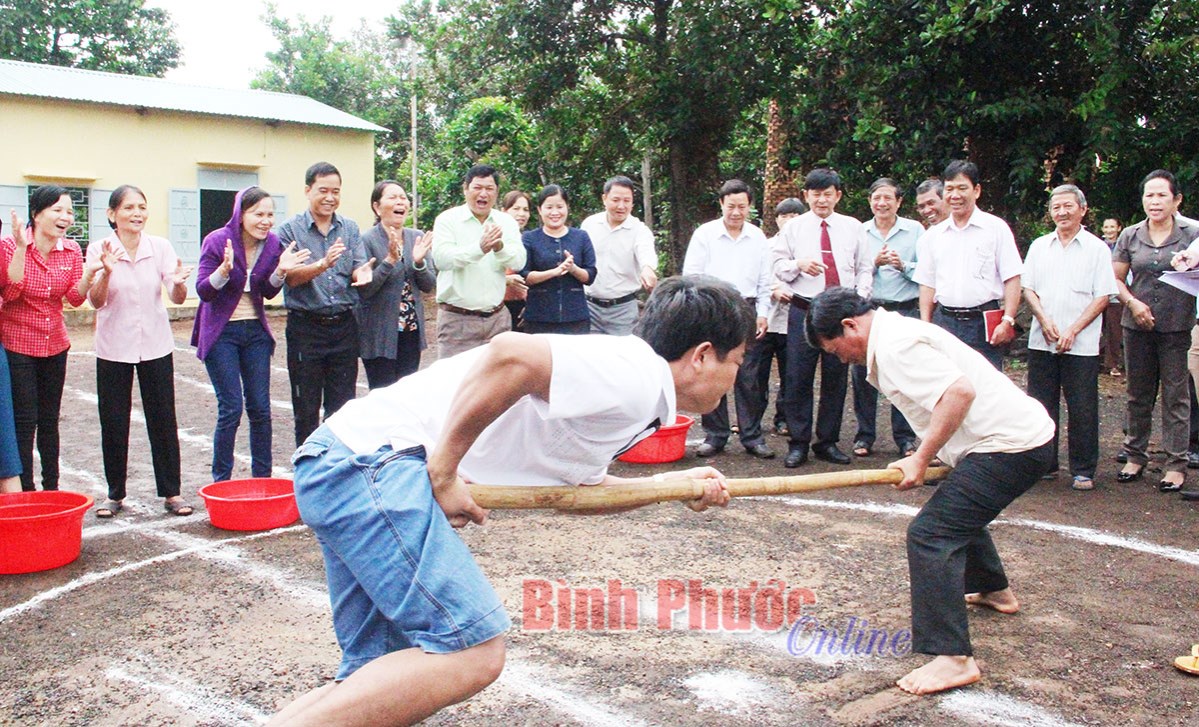 Tăng cường sự l&atilde;nh đạo của Đảng bộ tỉnh đối với ch&iacute;nh s&aacute;ch  đại đo&agrave;n kết to&agrave;n d&acirc;n tộc v&agrave; c&ocirc;ng t&aacute;c mặt trận trong giai đoạn hiện nay