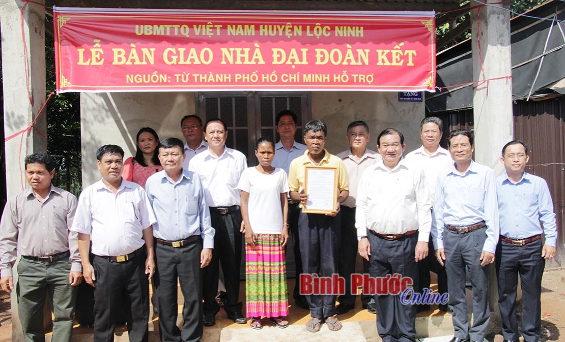 Lộc Ninh thực hiện tốt c&aacute;c hoạt động ch&agrave;o mừng đại hội