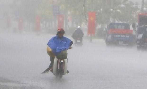 Bắc Bộ mưa dông kéo dài đến 25-7, Trung Bộ nắng nóng gay gắt