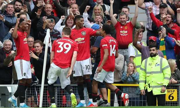 Manchester United khởi đầu bùng nổ nhờ sự xuất sắc của các tân binh